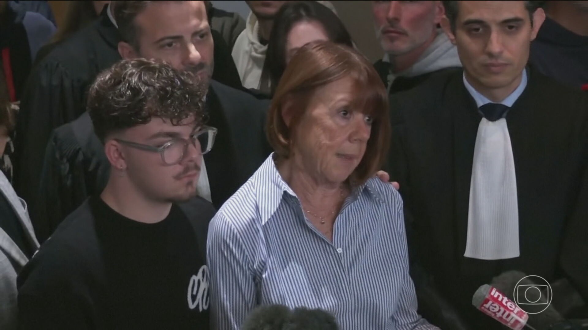 'Um Hino à Vida', livro de Gisèle Pelicot sobre abuso sexual orquestrado pelo marido, já é o mais vendido na França